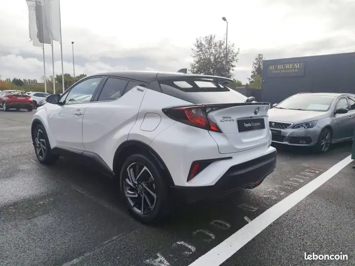 Toyota C-Hr 2023 photo 3