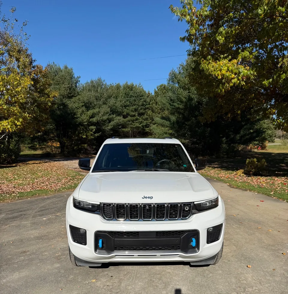 Jeep Grand Cherokee 2023 photo 3