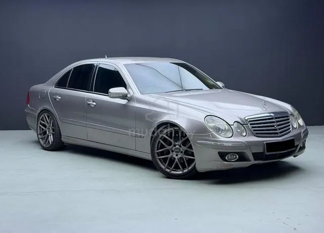 Mercedes-Benz E200K