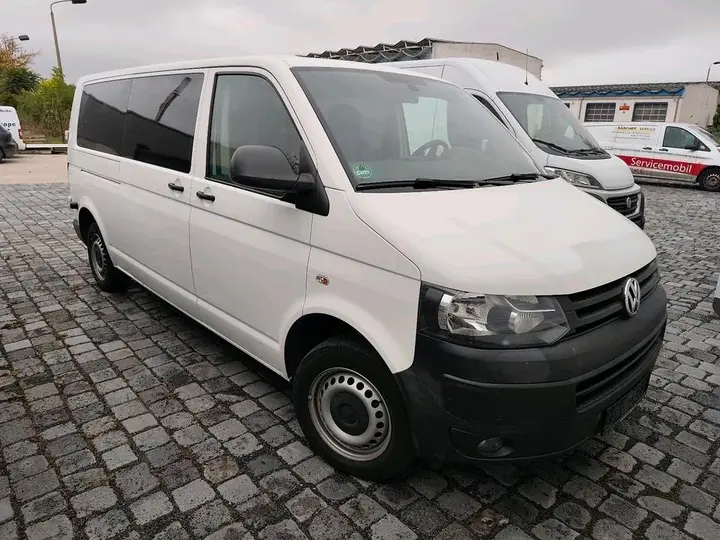 Volkswagen T5 Kombi