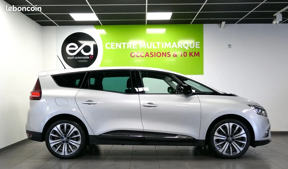 Renault Grand Scenic 2023 photo 5