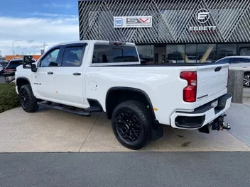 Chevrolet Silverado 2022 photo 3