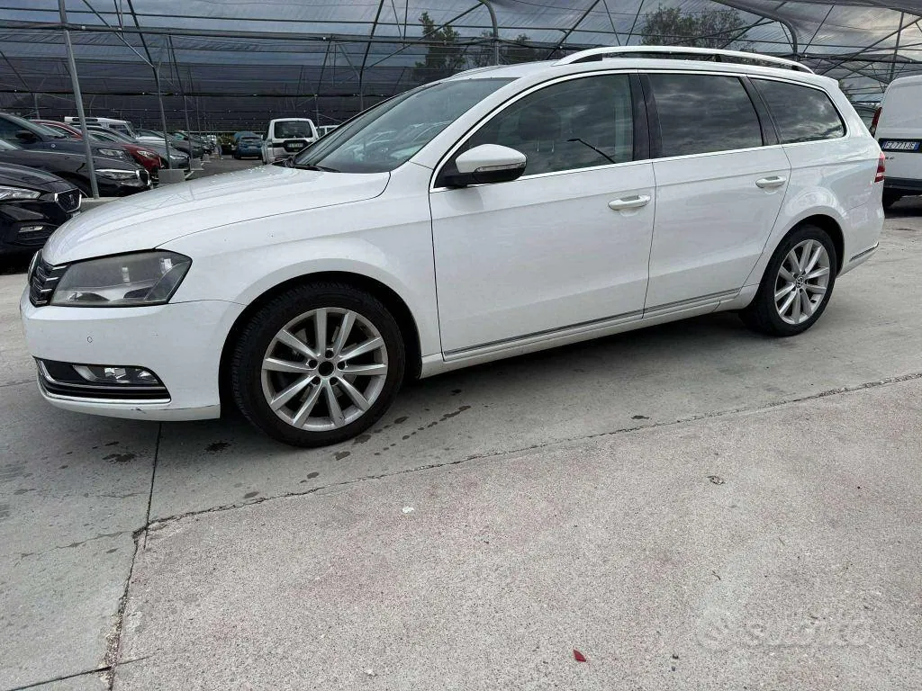 Volkswagen Passat Variant 2012 photo 2