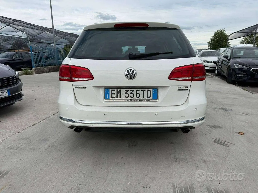 Volkswagen Passat Variant 2012 photo 4