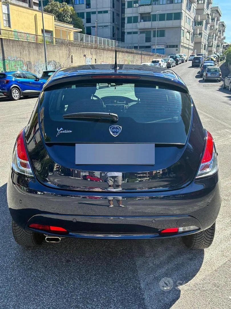 Lancia Ypsilon 2018 photo 2