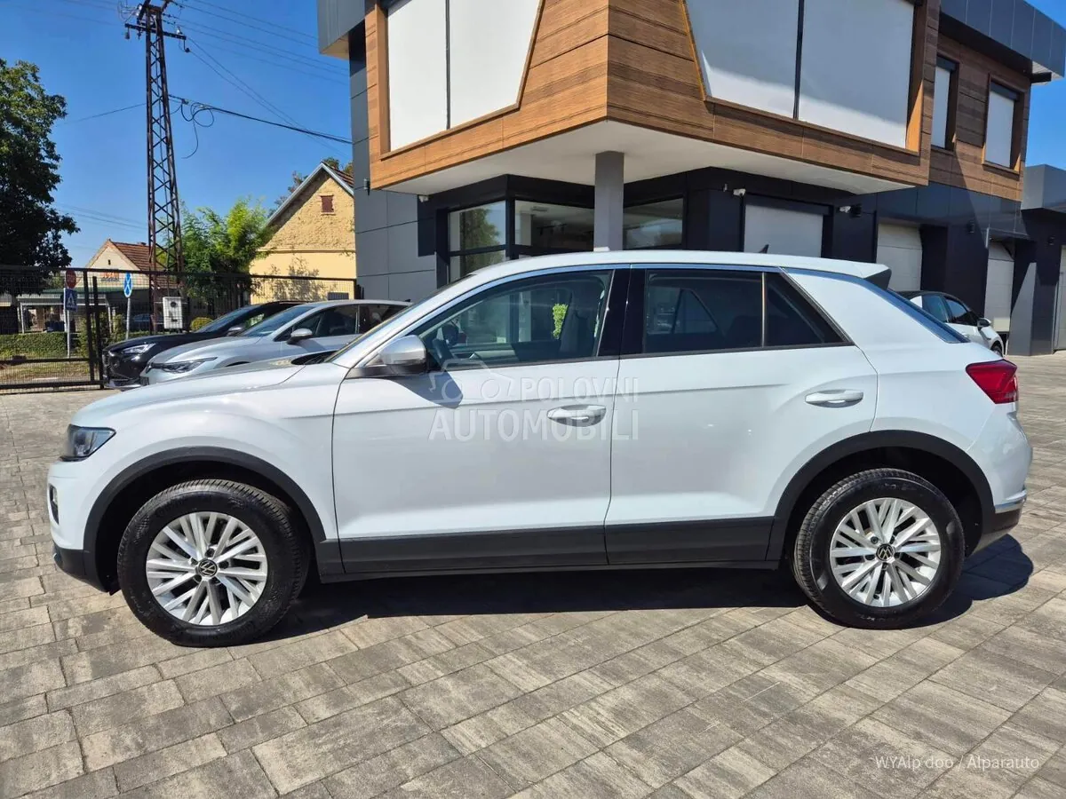 Volkswagen T-Roc 2020 photo 2