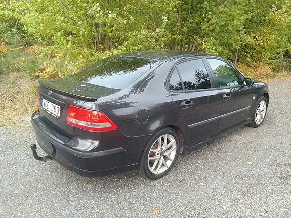 Saab 9-3 2005 photo 2