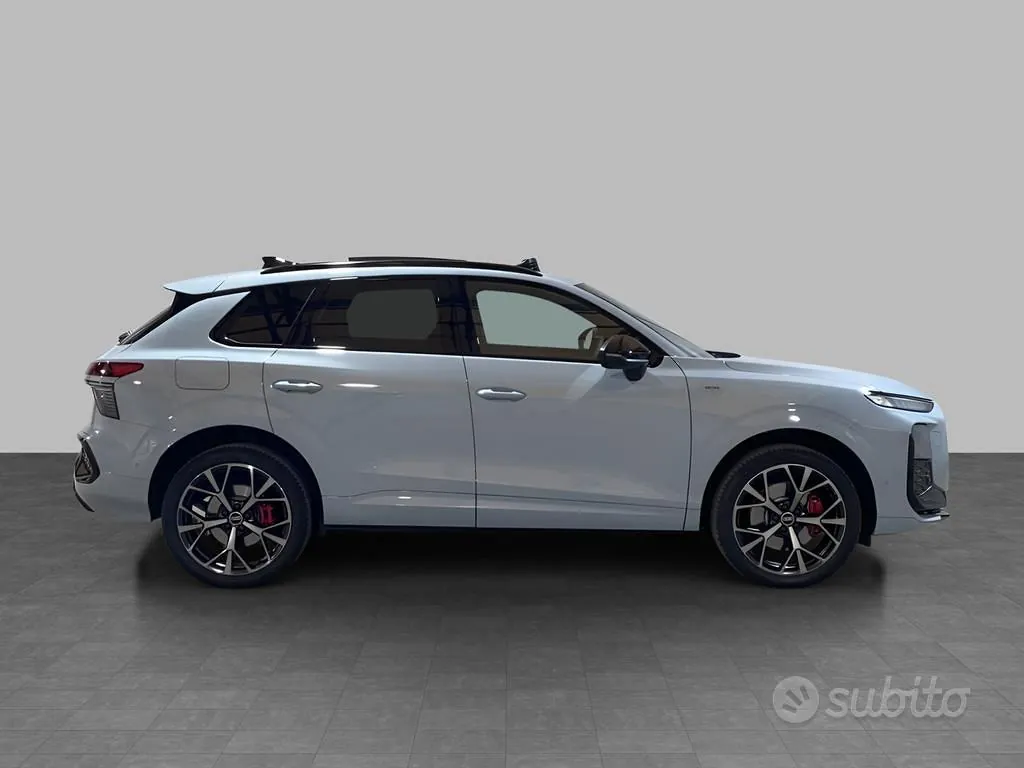 Audi Q3 2025 photo 3