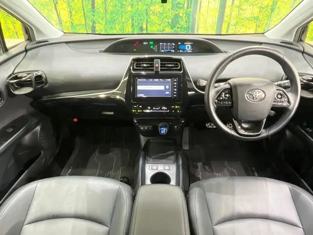 Toyota Prius 2019 photo 2