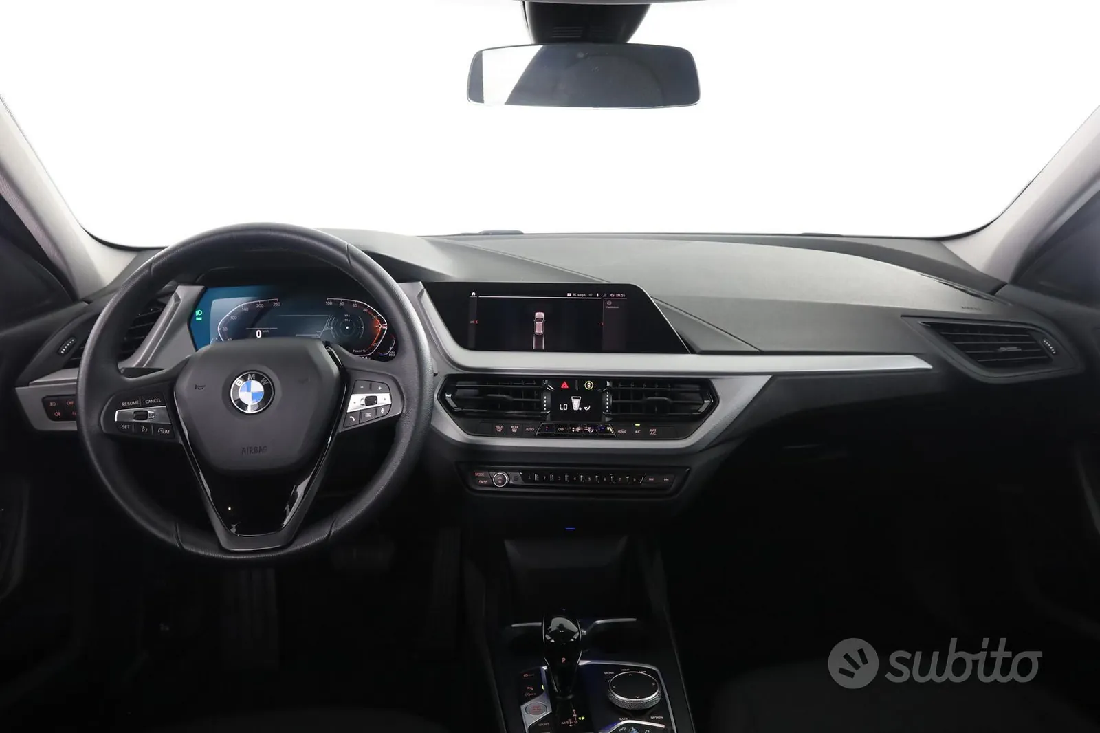 BMW 1 Series 2023 photo 4