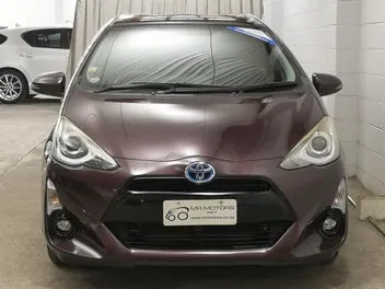 Toyota Aqua 2015 photo 5