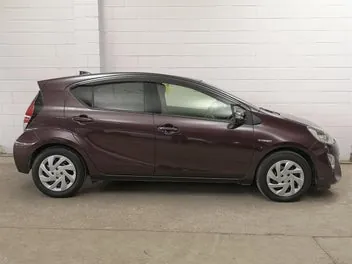 Toyota Aqua 2015 photo 4