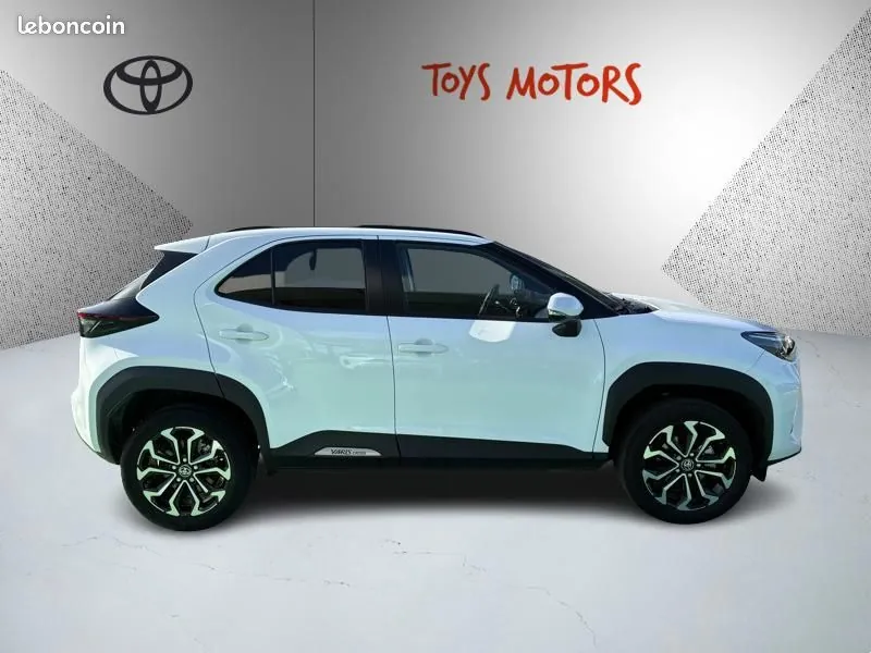 Toyota Yaris Cross 2025 photo 3