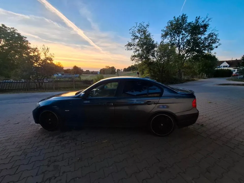 BMW 318I