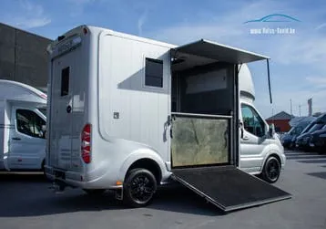 Ford Transit 2023 photo 2