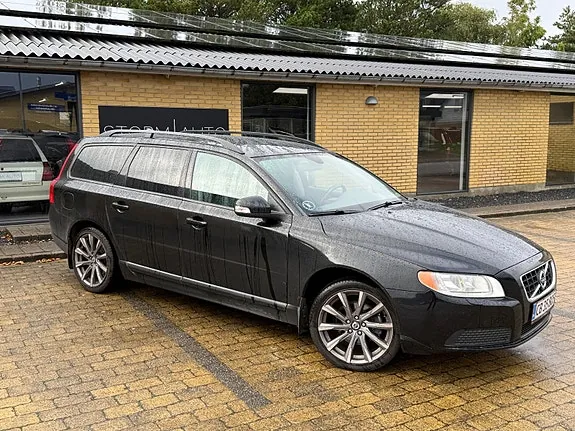 Volvo V70 2010 photo 3