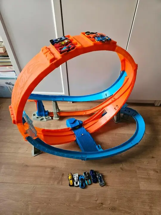 Hot Wheels Rennbahn