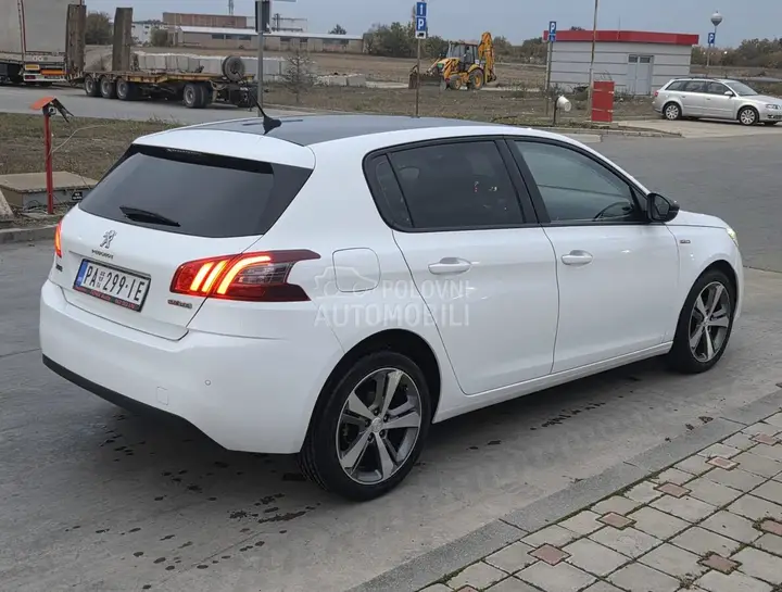 Peugeot 308 2019 photo 3