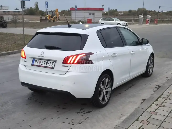 Peugeot 308 2019 photo 4