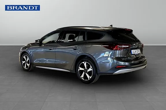 Ford Focus 2023 photo 2
