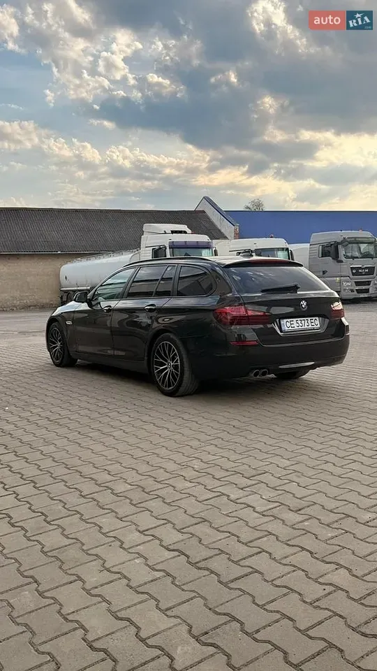 BMW 5 Series 2016 photo 2