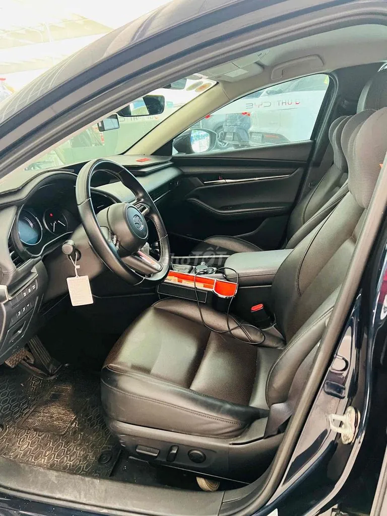 Mazda 3 2024 photo 3