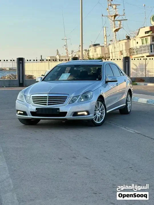 Mercedes-Benz E-Class 2011 photo 5