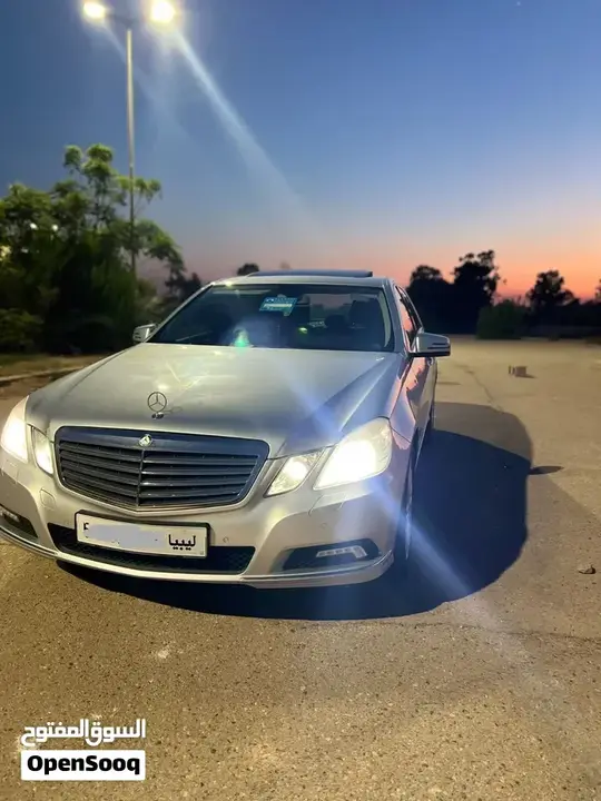 Mercedes-Benz E-Class 2011 photo 3