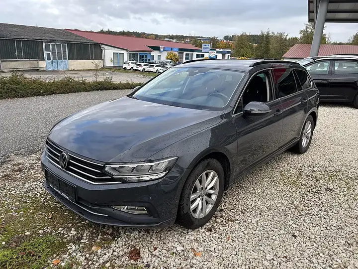 Volkswagen Passat Variant 2021 photo 2