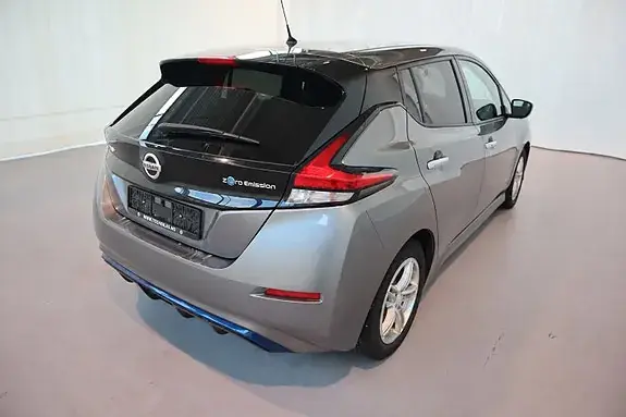 Nissan Leaf 2018 photo 3