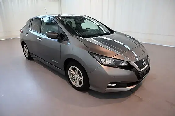 Nissan Leaf 2018 photo 2