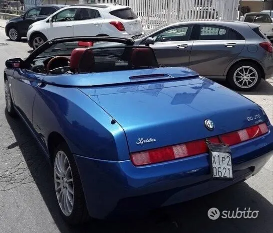 Alfa Romeo Spider 2004 photo 4