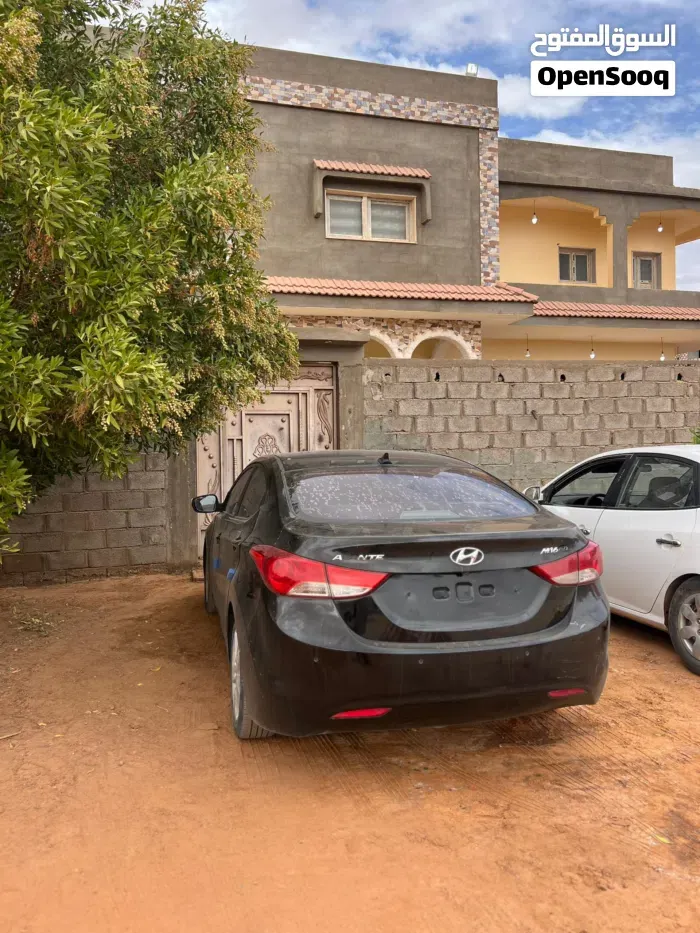 Hyundai Avante 2013 photo 3