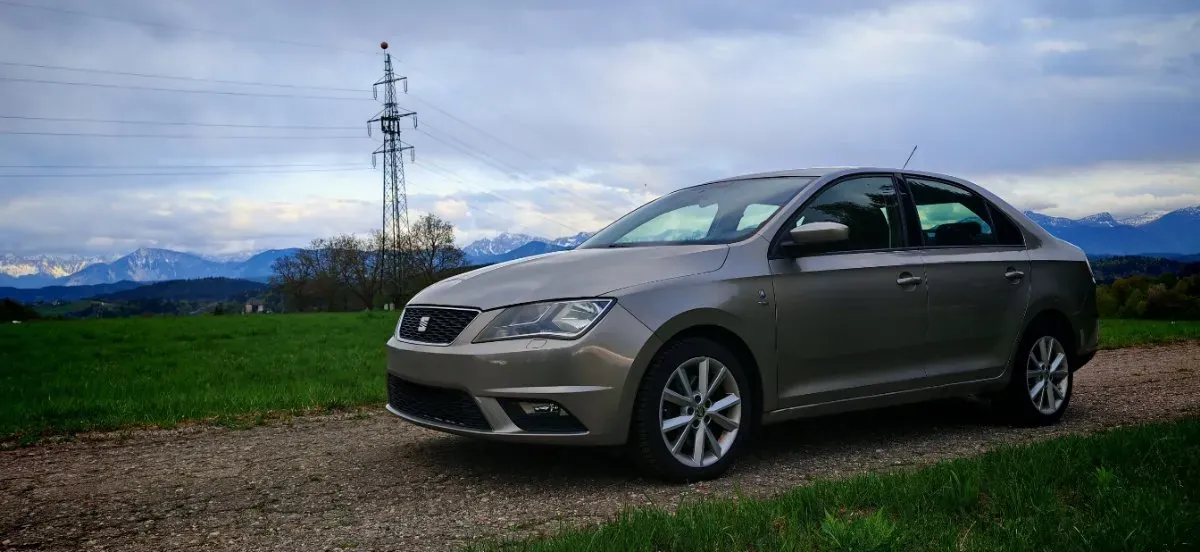 Seat Toledo 2013 photo 2