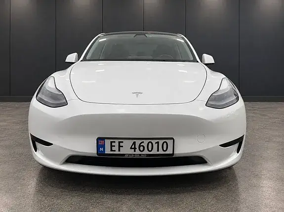 Tesla Model Y 2023 photo 2