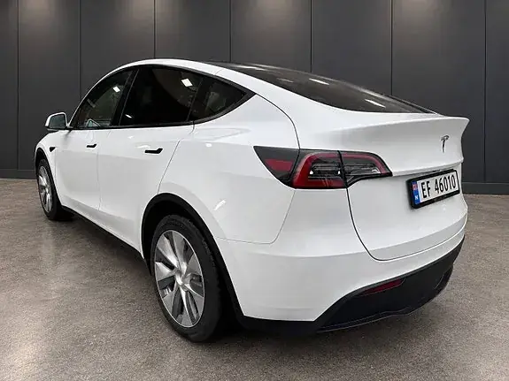 Tesla Model Y 2023 photo 5