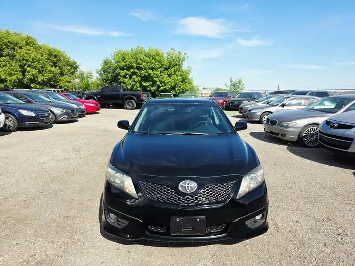 Toyota Camry 2010 photo 2