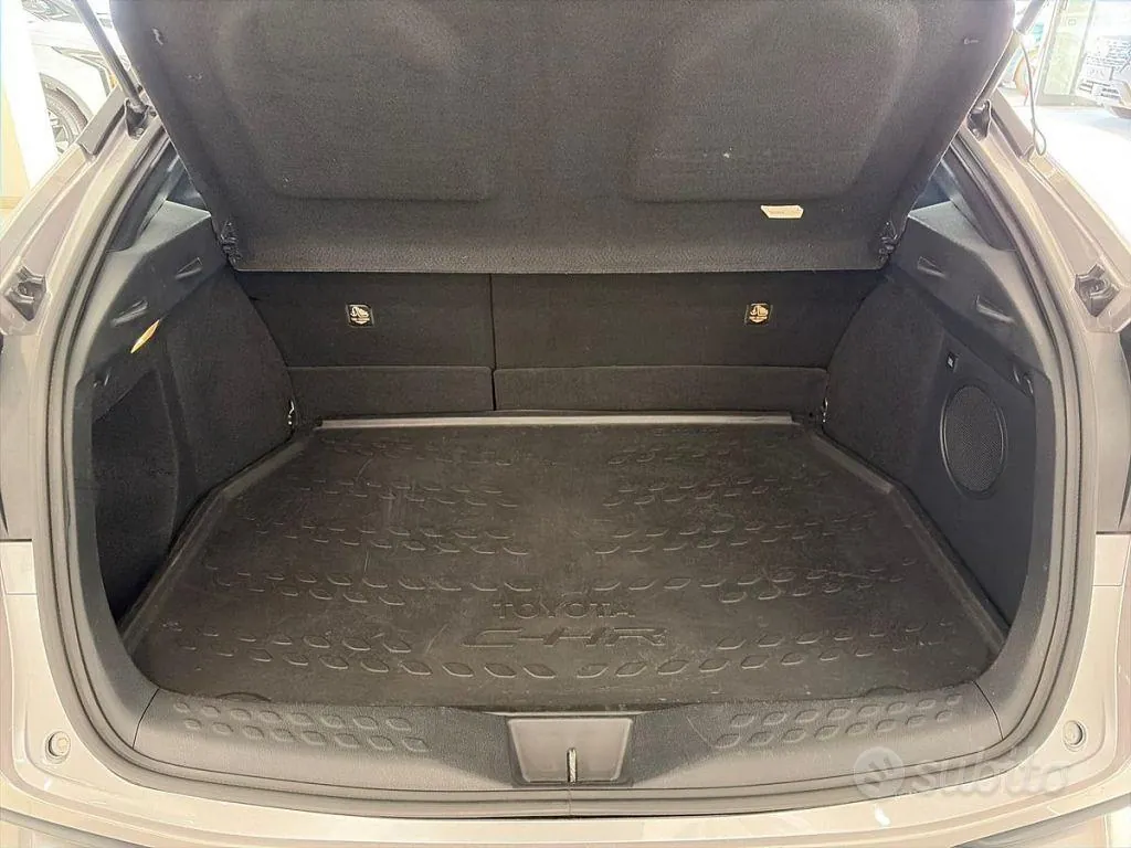 Toyota C-Hr 2018 photo 5