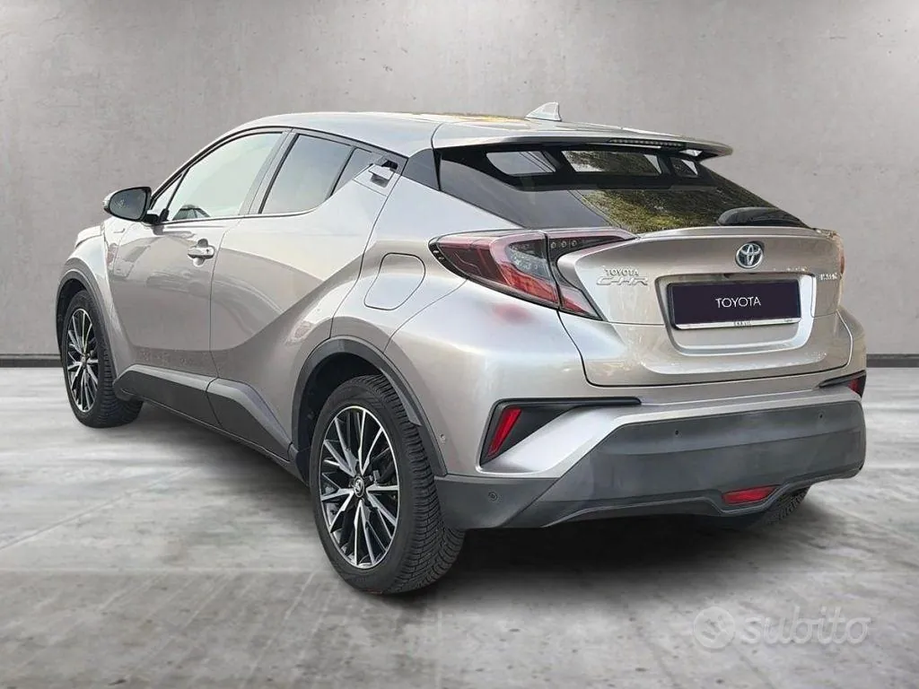 Toyota C-Hr 2018 photo 4