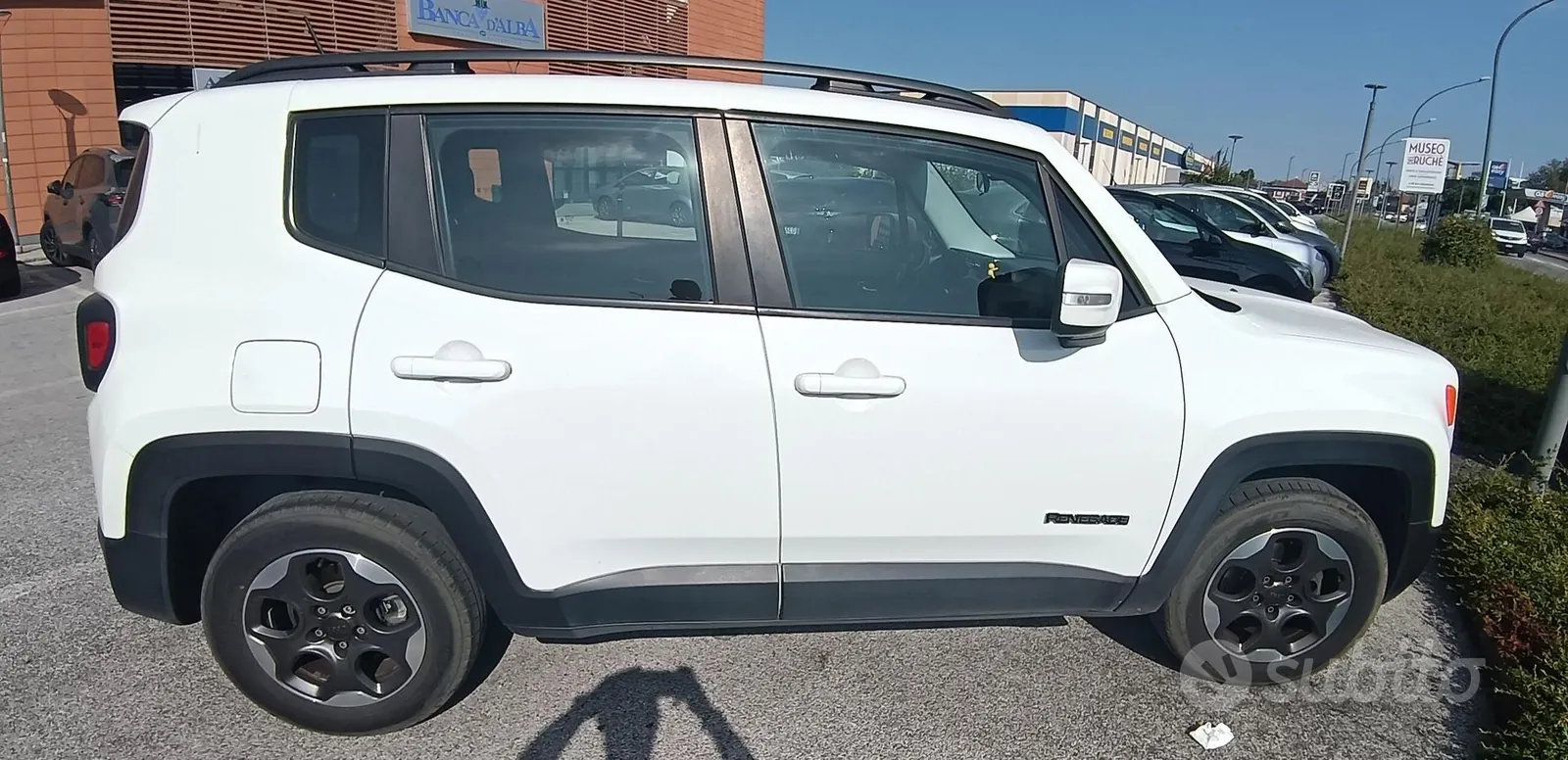 Jeep Renegade 2015 photo 2