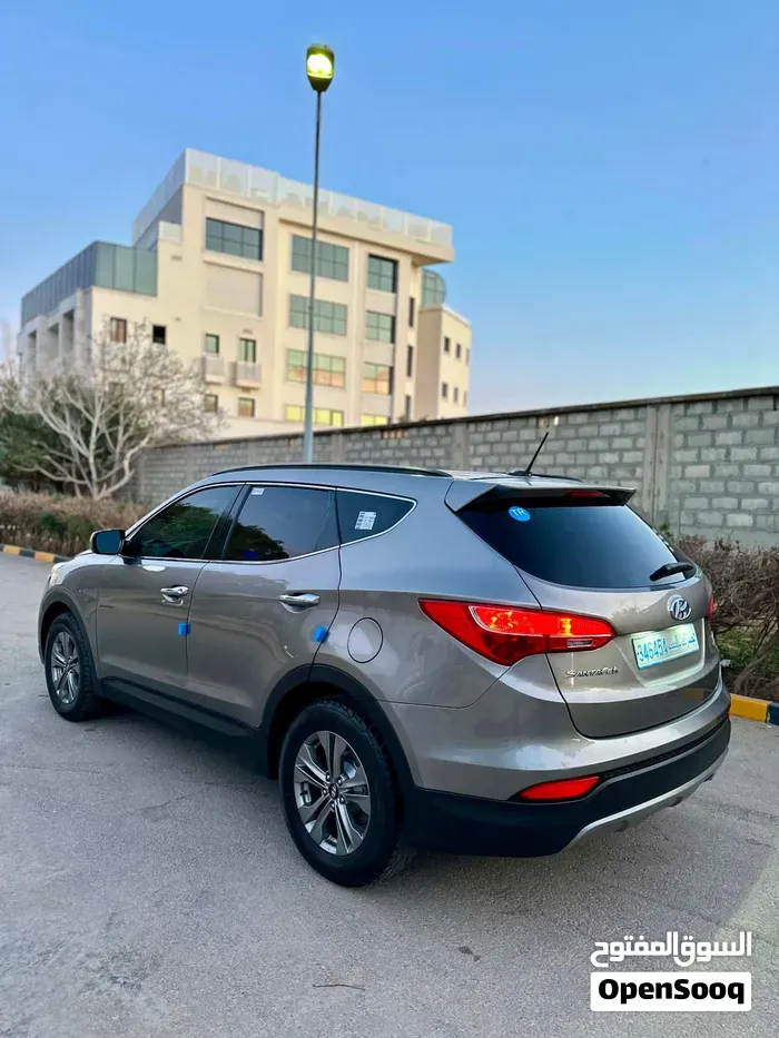 Hyundai Santa Fe 2015 photo 2