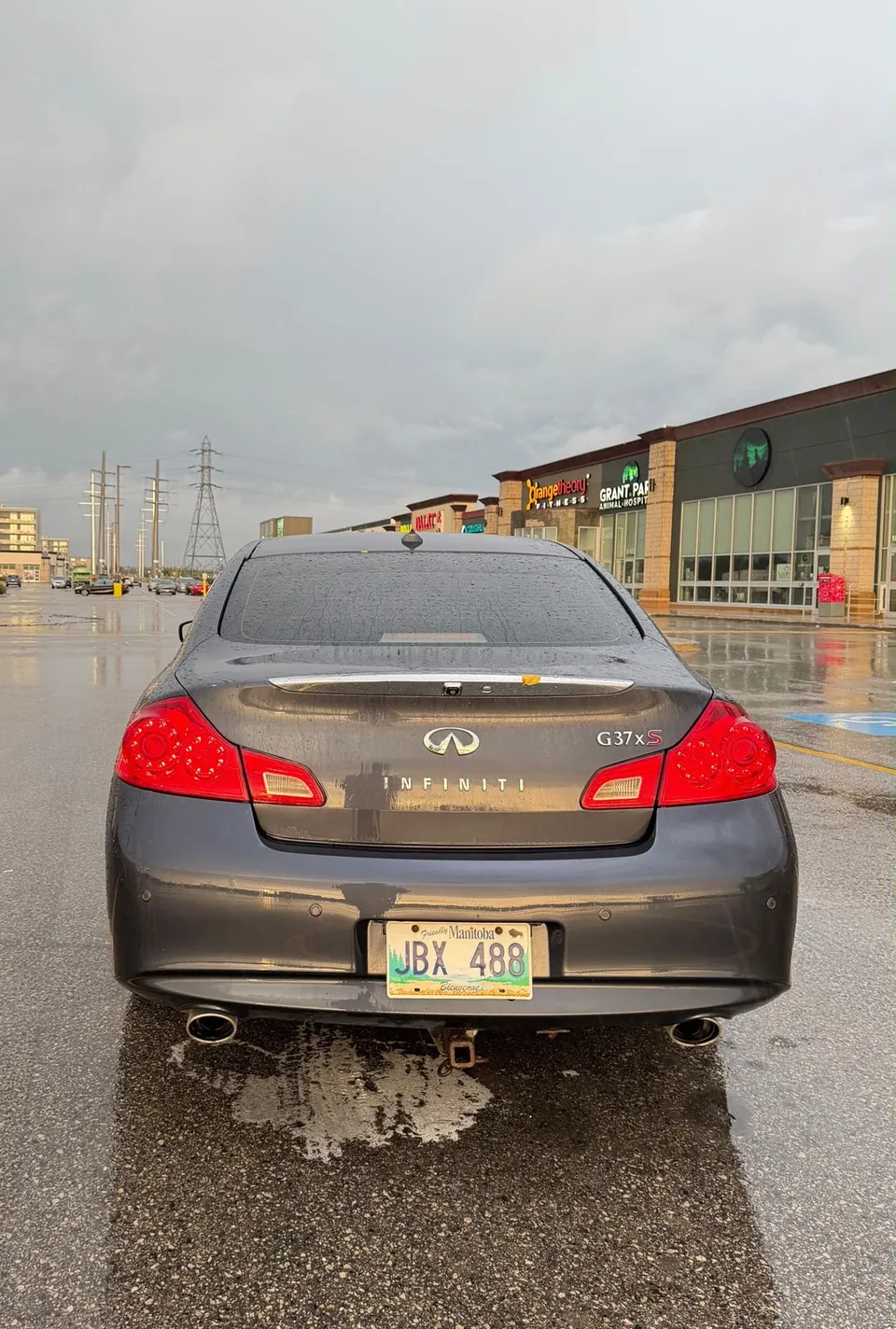 Infiniti G37X 2011 photo 3
