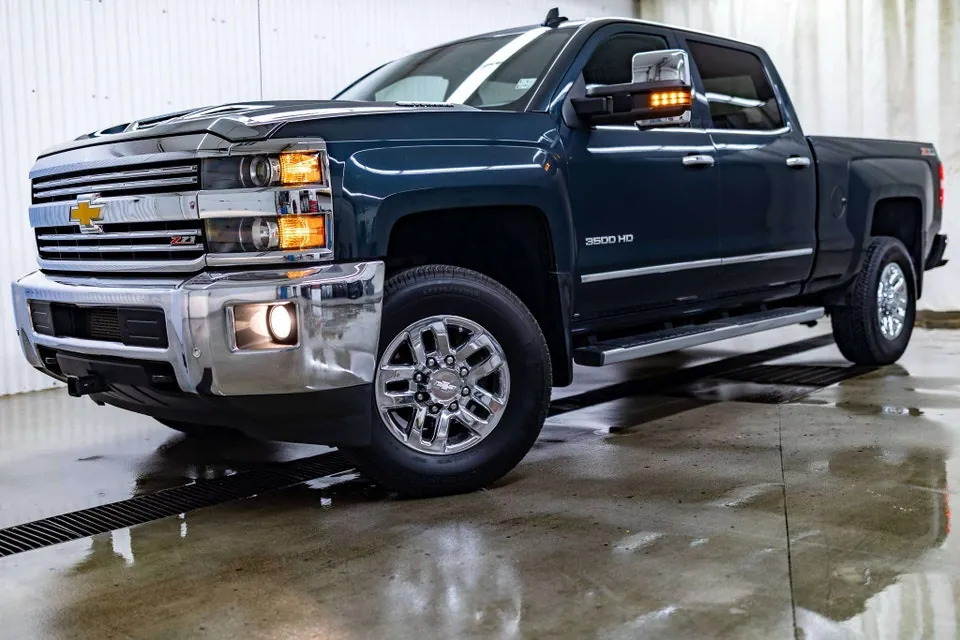 Chevrolet Silverado 3500Hd 2017 photo 3