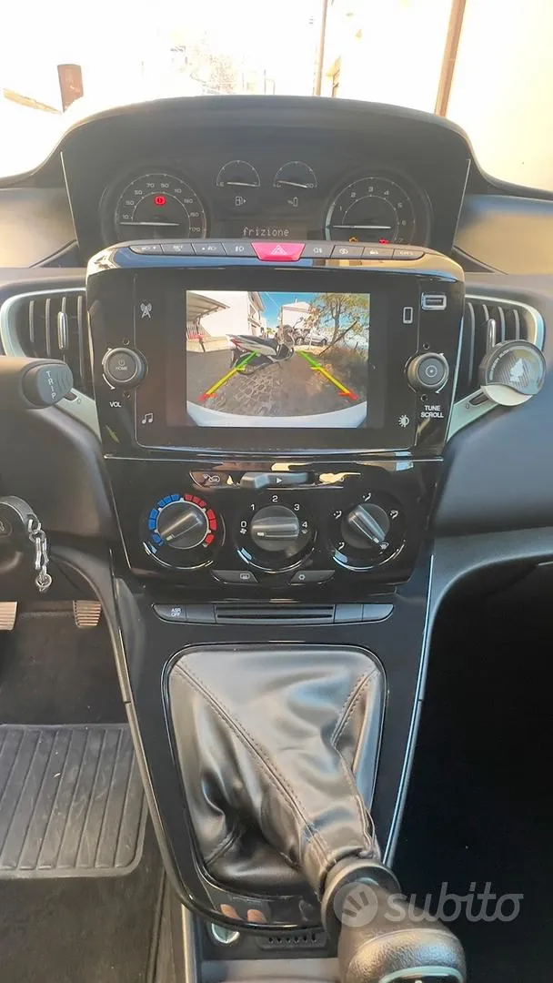Lancia Ypsilon 2024 photo 4