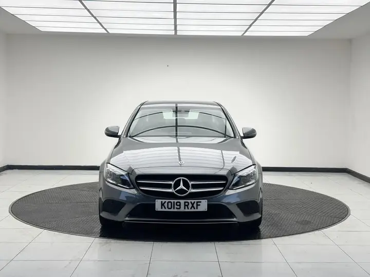 Mercedes-Benz C-Class 2019 photo 2