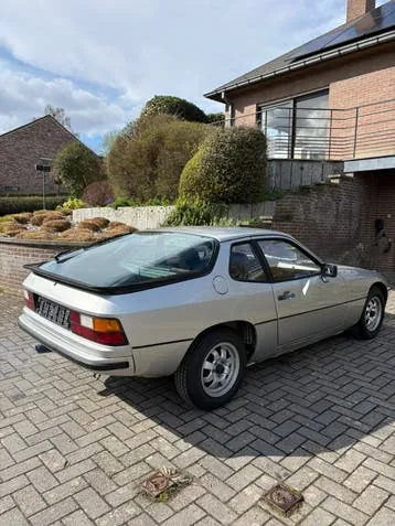 Porsche 924