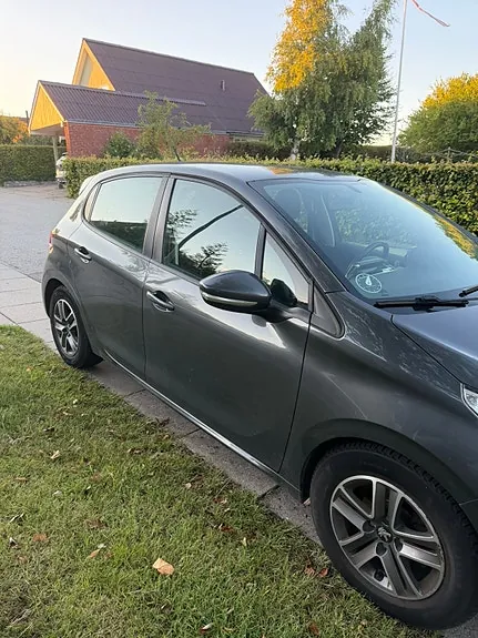 Peugeot 208 2016 photo 3