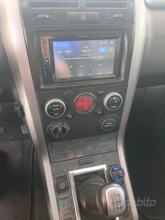 Suzuki Grand Vitara 2010 photo 4