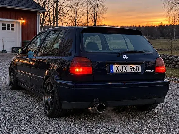 Volkswagen 111 1994 photo 2