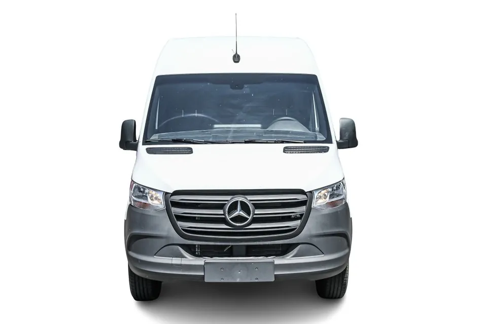 Mercedes-Benz Sprinter 2023 photo 2